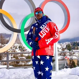 «Это большая честь»: Снуп Догг пронёс олимпийский факел по улицам Италии