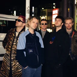 Поп-дайджест: Fontaines D.C. и Rosalía, исторический Billboard 200 и концерты The Strokes