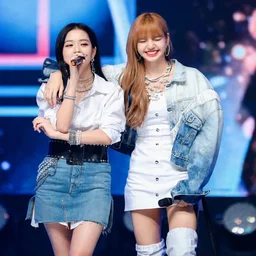 Поп-дайджест: BLACKPINK, тайная свадьба Леди Гага и Элтон Джон на Rock in Rio