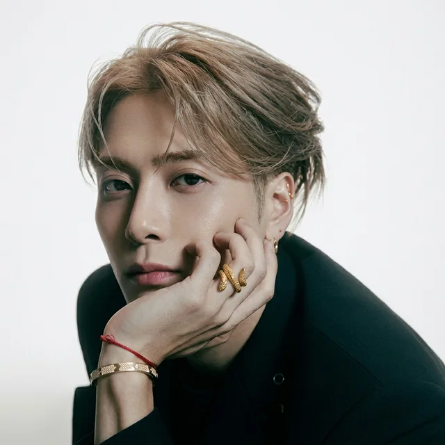 Поп-дайджест: Джексон Ванг, STARGLOW и Джош Каллен с Jay Park