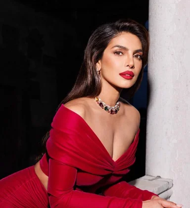 Приянка чопраның эротикалық фотосы