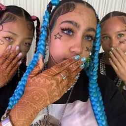 Норт Уэст снова в центре внимания: дочь Канье Уэста и Ким Кардашьян удивила новым образом