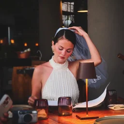 Селена Гомес без макияжа и фильтров: как певица провела девичник в Мексике