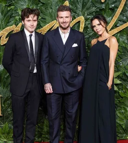 «Я никогда не чувствовал себя более неловко»: : Бруклин Бекхэм впервые рассказал о конфликте с родителями