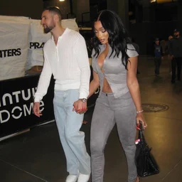 SS Stallion: романтический жест Клэя Томпсона восхитил поклонников Меган Ти Сталлион