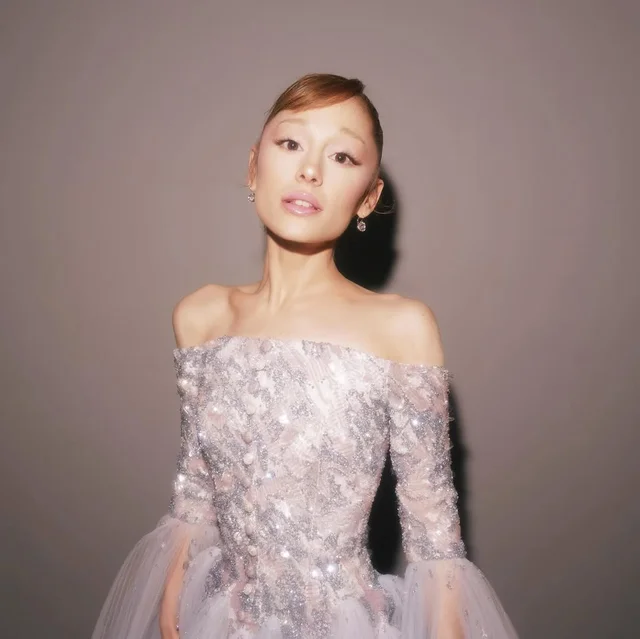 «Недопустимая привычка»: Ариана Гранде о хейте и критике в свой адрес