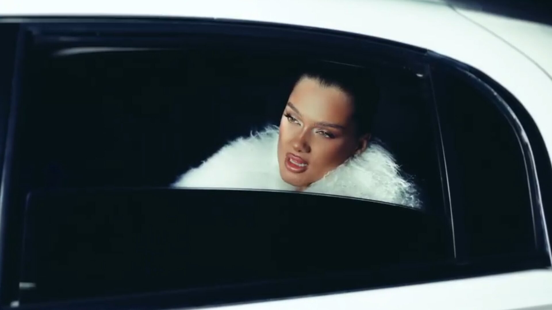 Akcent, Misha Miller, Sera - Don't Leave (Kylie)