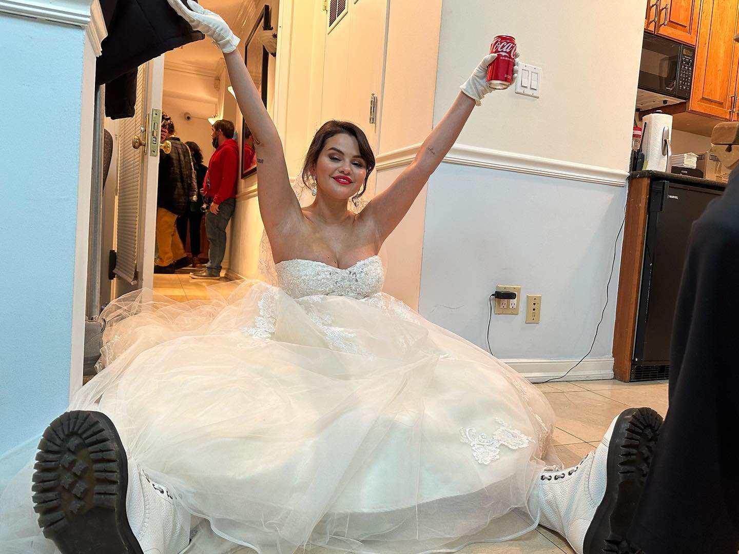 Селена Гомес спровоцировала слухи о своей свадьбе